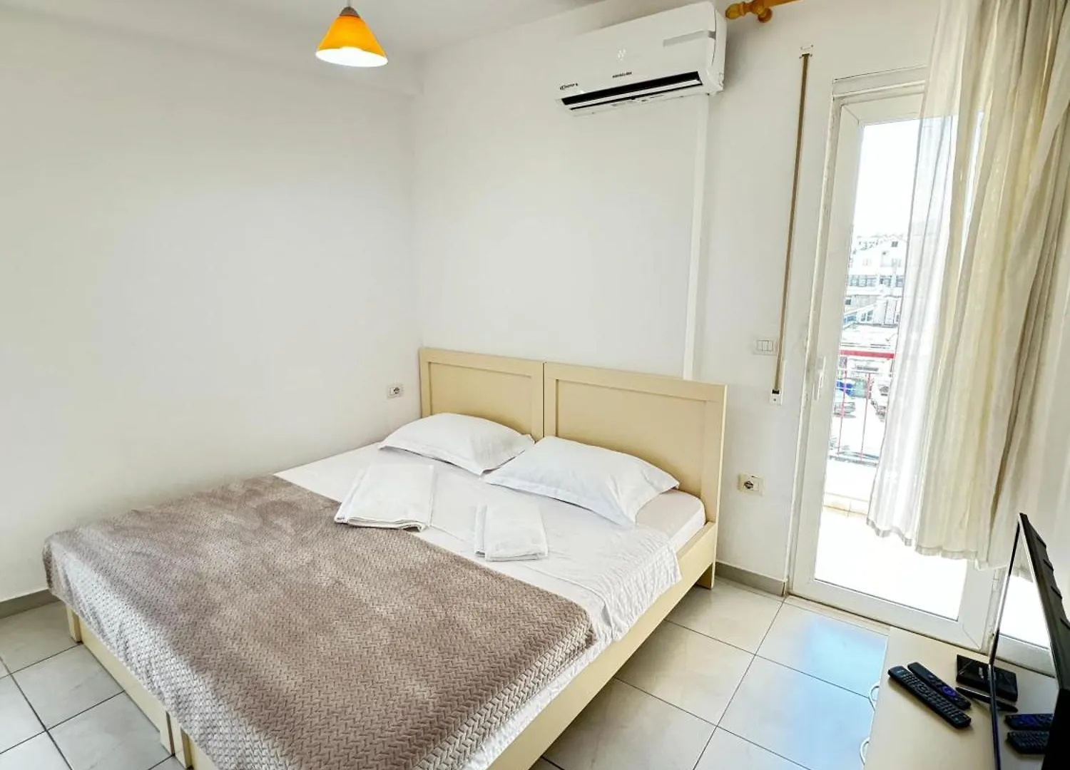 The Cozy Nest - Fully Loaded Apt Τίρανα